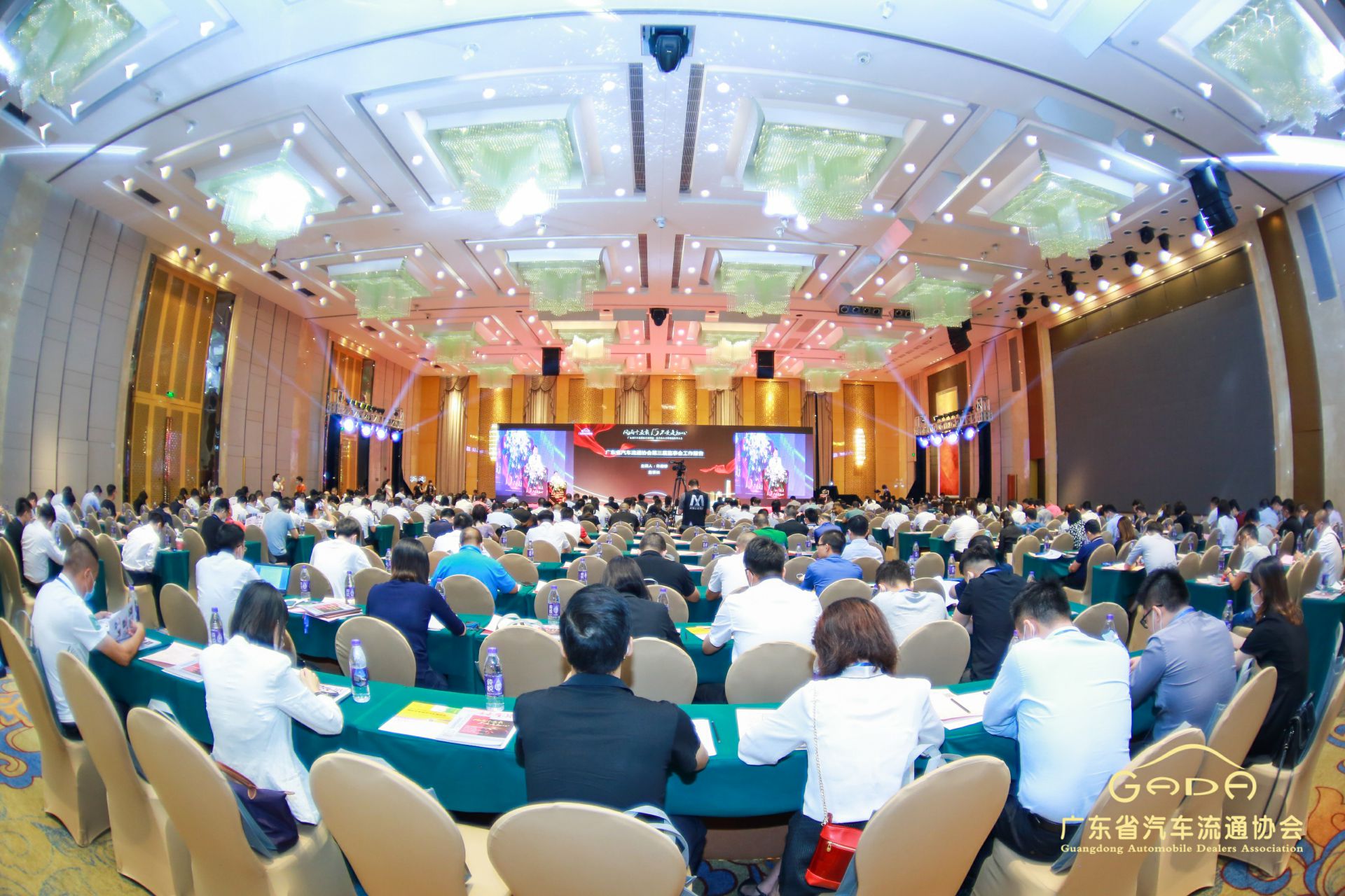 喜报丨星空体育在线网站-星空（中国）“包揽”省汽车流通行业颁奖礼53项大奖(图1)